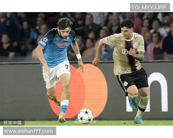 利物浦与阿积士激战正酣谁能在欧冠赛场上笑到最后